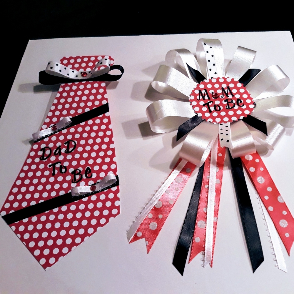 Fushia Polka Dot Mom To Be Corsage/ Dad To Be Tie
